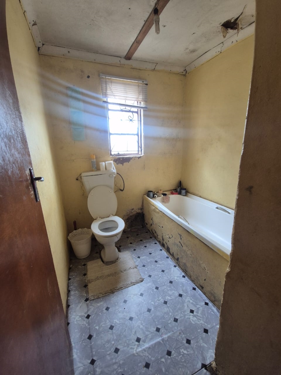 2 Bedroom Property for Sale in Kwa Nobuhle Eastern Cape